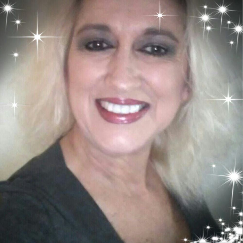 Meet your Posher, Debbie